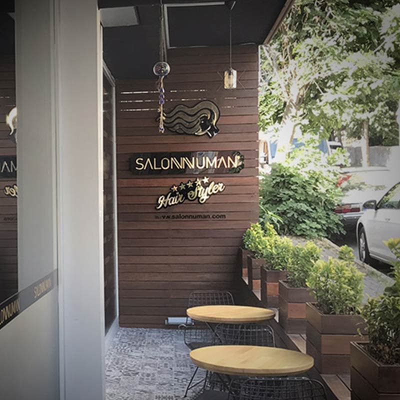 Salon Numan, gelin saçı ve makyajı konusunda oldukça başarılı bir kuafördür.