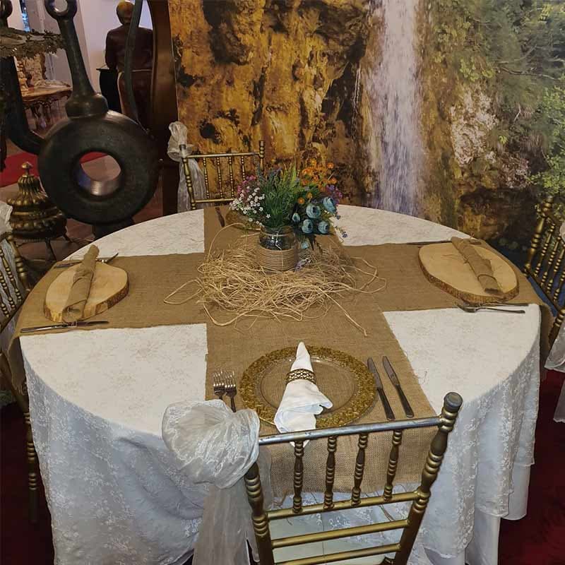 1956 yılında Ankara’da kurulan Uludağ Restaurant İstanbul Floryada’ki şubesinin faaliyetlerine 1985 yılında Uludağ Et Lokantası olarak başlamıştır.